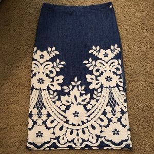 Blue lace print pencil skirt